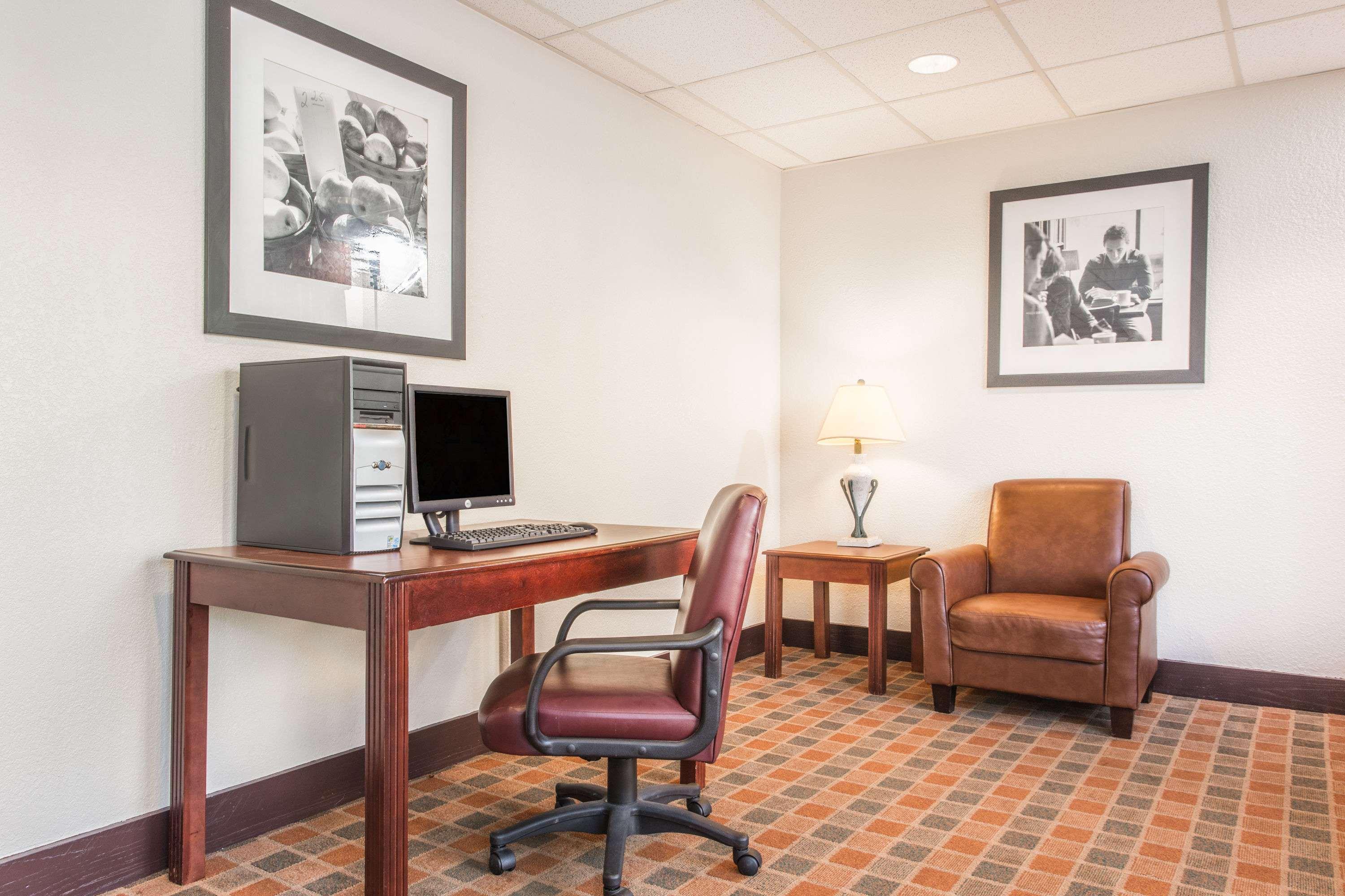 Baymont By Wyndham Cincinnati שרונוויל מראה חיצוני תמונה