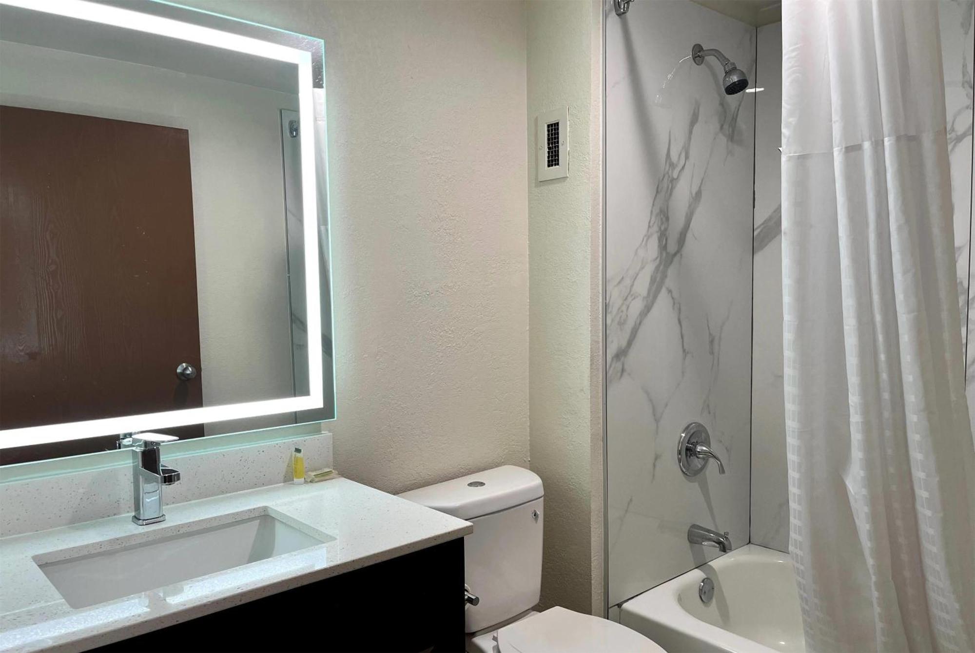 Baymont By Wyndham Cincinnati שרונוויל מראה חיצוני תמונה