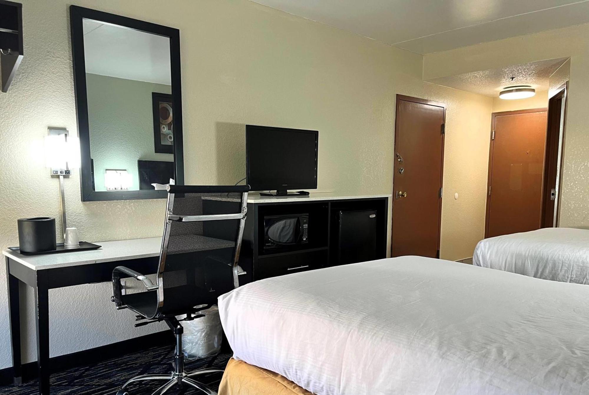 Baymont By Wyndham Cincinnati שרונוויל מראה חיצוני תמונה