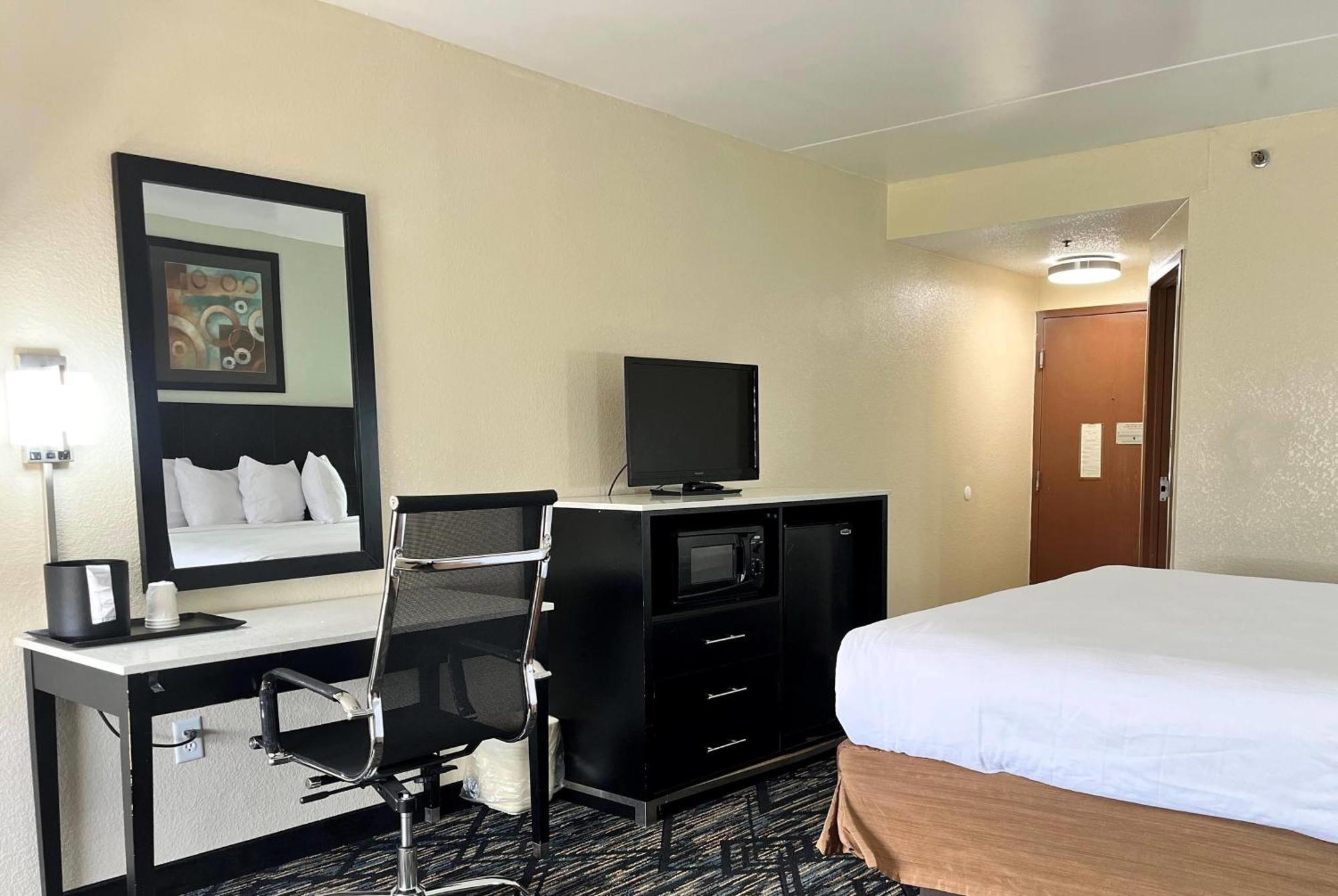 Baymont By Wyndham Cincinnati שרונוויל מראה חיצוני תמונה