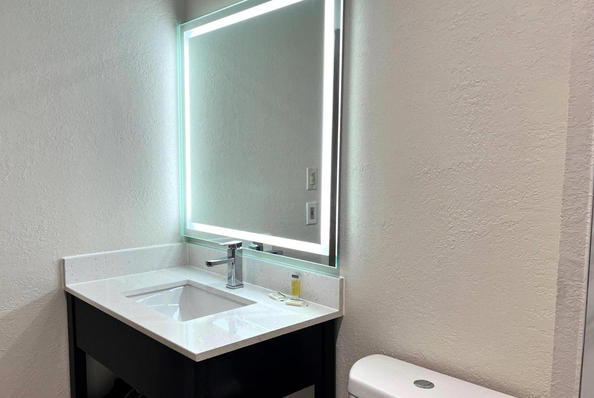 Baymont By Wyndham Cincinnati שרונוויל מראה חיצוני תמונה